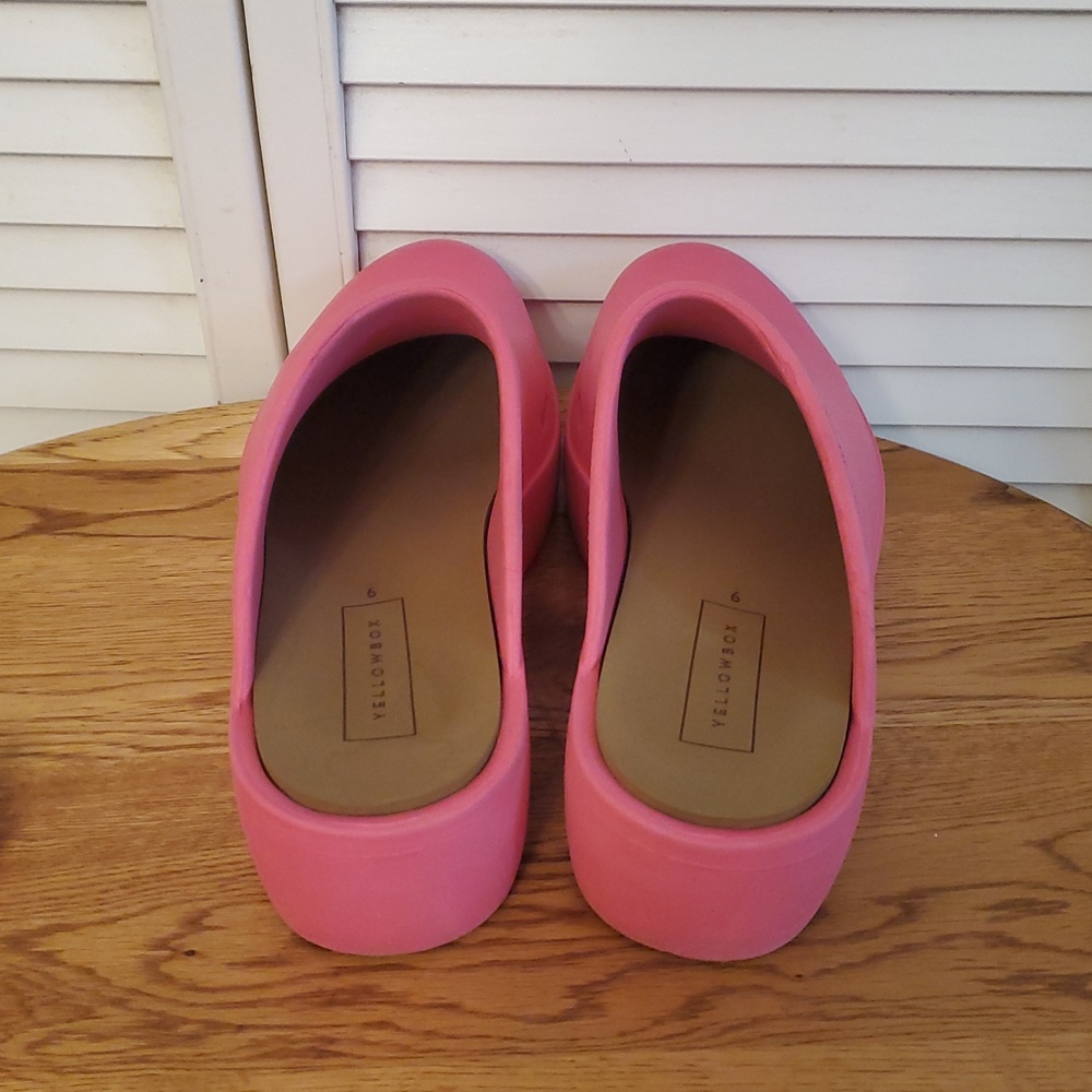 Yellow Box Zippy Pink Clogs, Size 9 - Picture 3 of 8